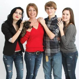 Meet your Posher, Dalona